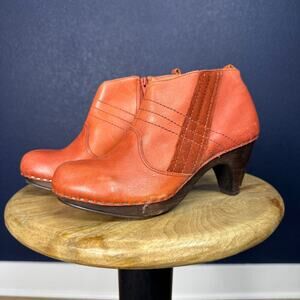 Anthropologie Schuler & Sons Cider Press Red Leather Wood Clog Booties, Size 6